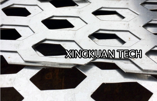 Hexagonal Perforated Wire Mesh , Honeycomb Mesh Sheet Aluminum Iron SS Material